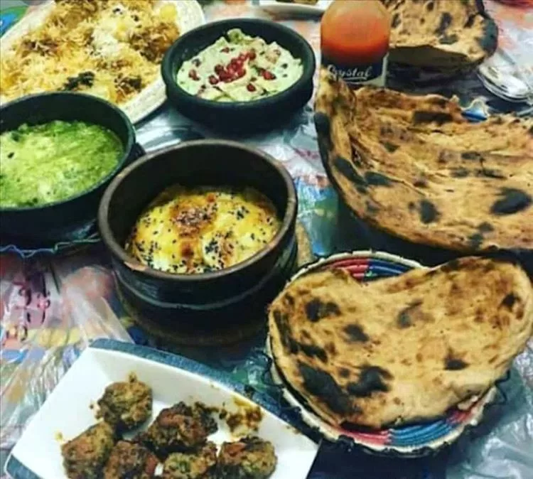 رغم تحسن سعر الصرف.. غالبية مطاعم عدن لم تُخفض أسعارها حتى الآن