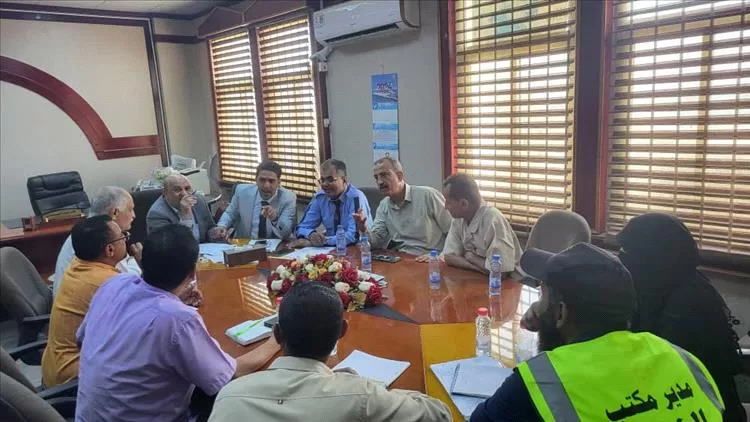 عاجل: السلطة المحلية بعدن تقر تعرفة اجرة نقل الركاب في العاصمة عدن .