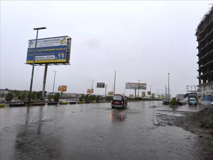 عاجل : بدء هطول الأمطار على عدن وسط مخاوف من غرق الشوارع مجدداً