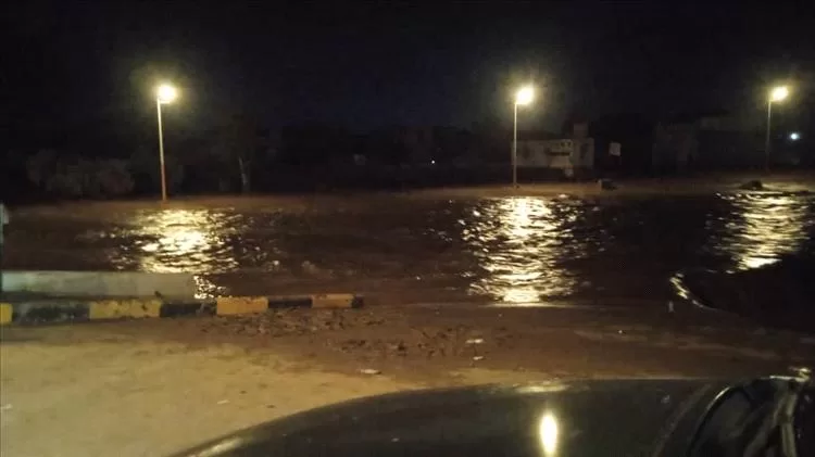 عاجل.. صور أولية للسيل الثاني المتجه إلى عدن