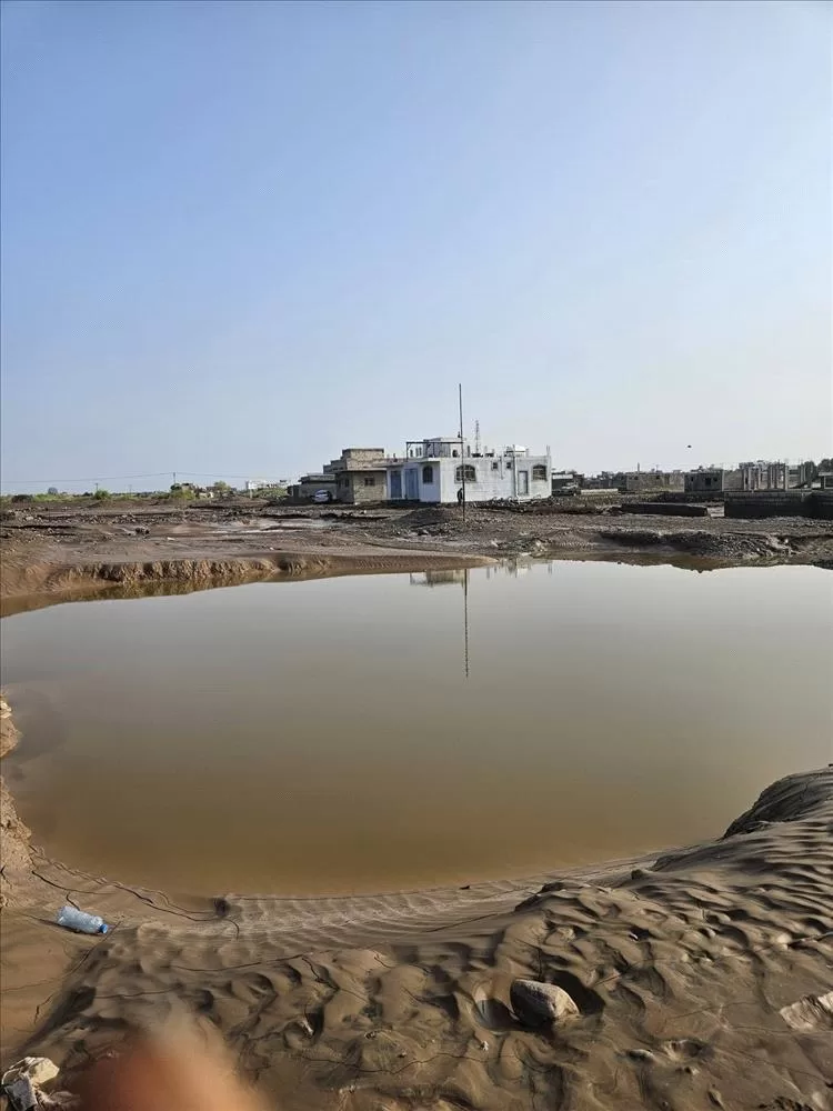 بير أحمد والحسوة تغرق بالوحول والسيول عقب أمطار السبت