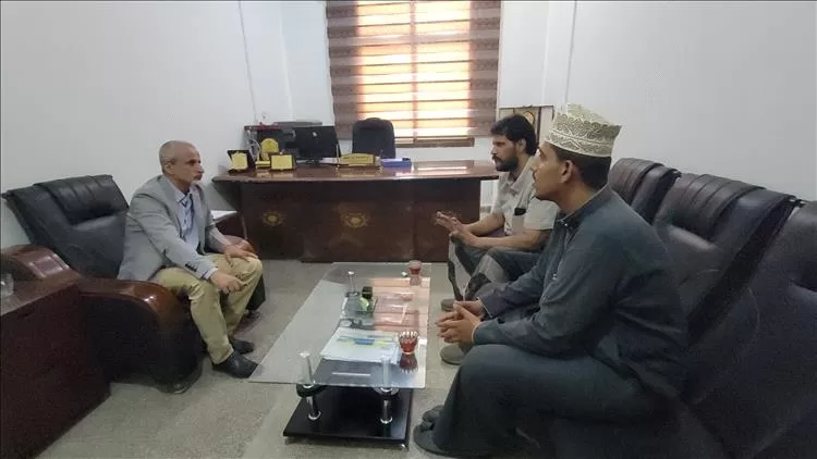 الوكيل الشبحي يلتقي بمؤسسة الإفادة الطبية ويطلع على أعمالهم الصحية في بلادنا