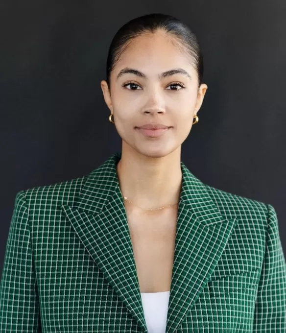 الضجة حول إعلان فوغ الذي تم إنشاؤه بواسطة الذكاء الاصطناعي