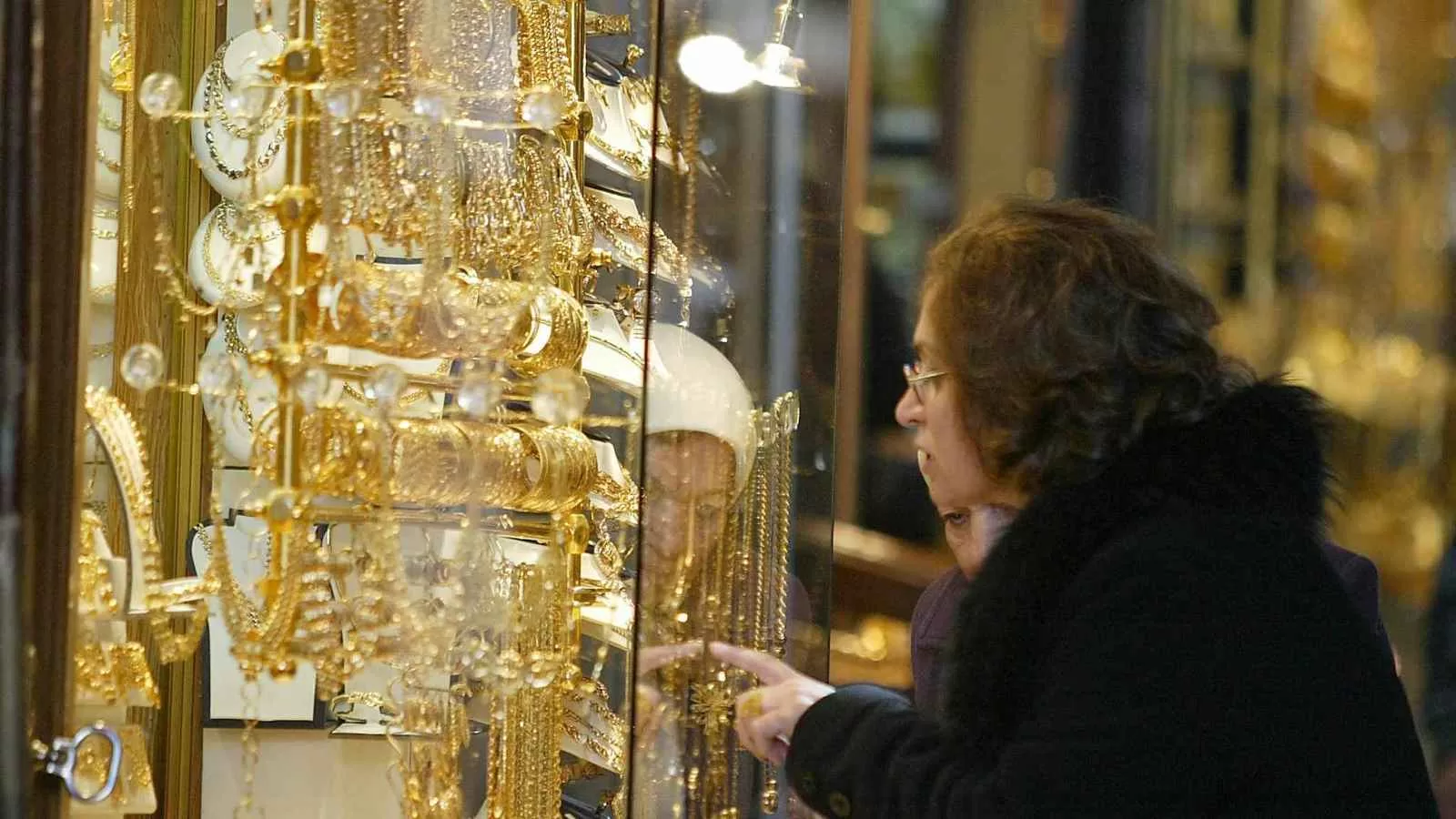 مع ارتفاع طفيف اليوم.. الذهب عيار 21 يتجاوز مليون ليرة في سوريا | إرم بزنس