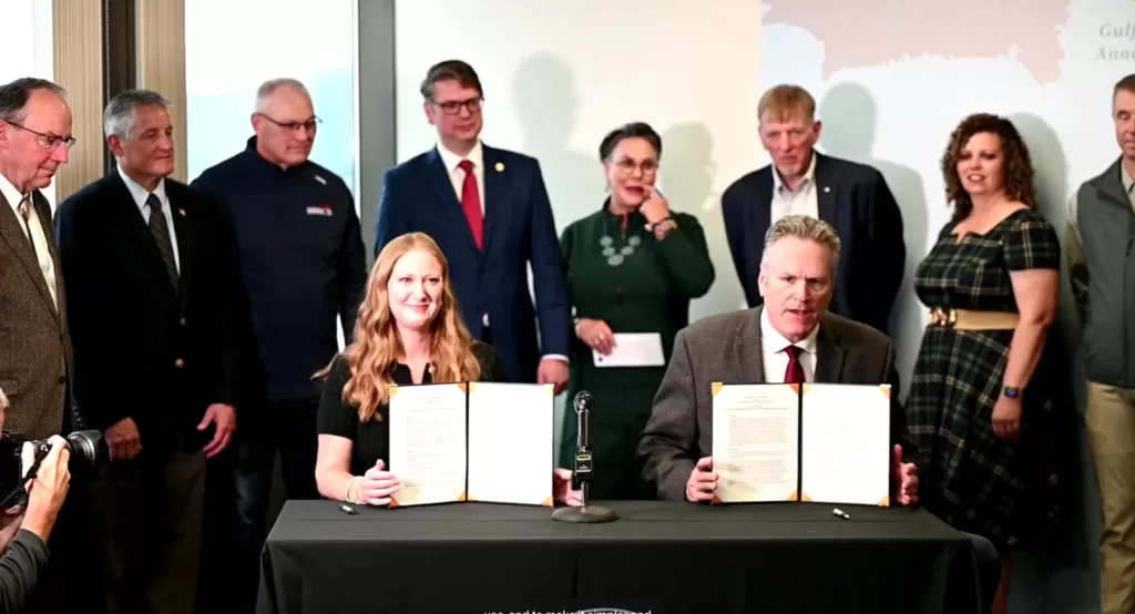 Alaska fast tracks permits with new fed deal