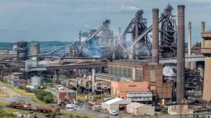 تقييم جهود إزالة الكربون في صناعة خام الحديد والصلب