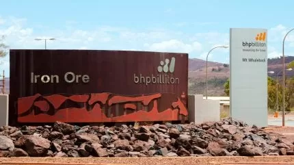 تنخفض أرباح BHP وسط تراجع أسعار خام الحديد