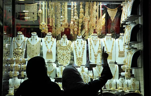 عيار 21 "فرح مصر كلها " ..انهيار تاريخي في أسعار الذهب اليوم الأحد 17 أغسطس 2025..يا بخت العرسان