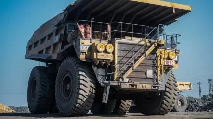 كيف تعيد التعريفات تشكيل قطاع تمويل معدات التعدين