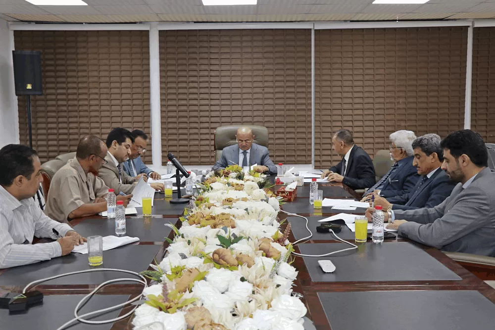 لجنة وطنية عليا لإدارة وتمويل الاستيراد حكومة عدن تسعى لاستعادة