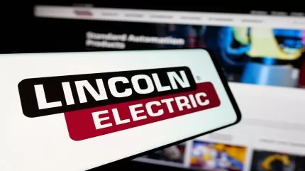 لينكون إليكتريك تستحوذ على كلاي سلاي ستيل