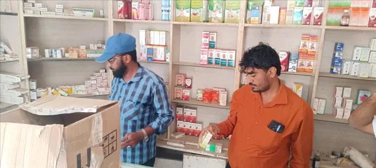 ضبط صيدلية تروج أدوية منتهية الصلاحية بالخوخة