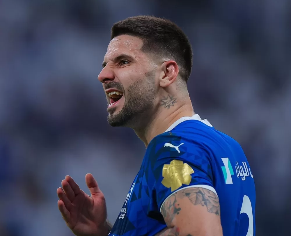 ميتروفيتش يكشف عن مشاركته مصابًا مع الهلال وإعجابه بثقة رونالدو - غاية السعودية