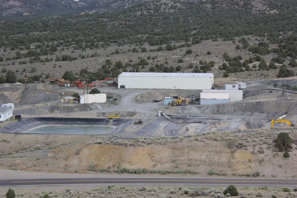 يحصل سكربيو جولد على 58 مليون دولار من بيتي وسبرات