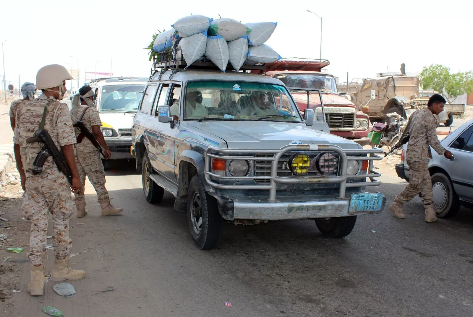 22 مليار ريال من ضرائب القات تحت سيطرة محور تعز