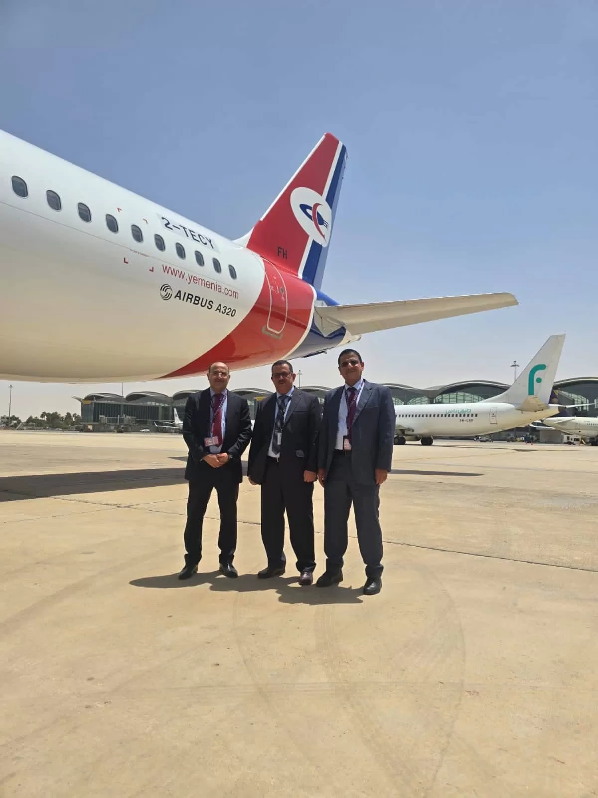 إدارة طيران اليمنية يعلن وصول الطائرة الجديدة​