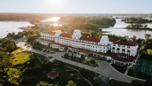 أفضل 15 منتجعًا في نيو إنجلاند من Maine إلى Rhode Island (2025)