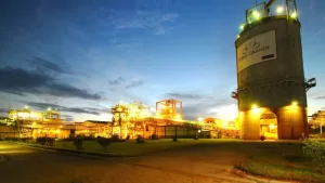 أورا مينييرالز: إنهاء كندا لناسداك