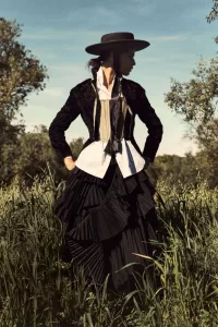 إسبانيا الجنوبية تقدم خلفية سينمائية لمجموعات الموسم الجديدة