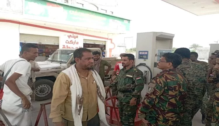 اليوسفي والمعلم والسعدي ينفذون نزول ميداني للمحلات التجارية والصرافات لضبط الأسعار بمدينة جعار