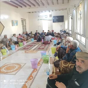 اخبار المناطق – سكان فلسان بيافع رصد يجتمعون لمناقشة طريقة عمل الصندوق الخيري