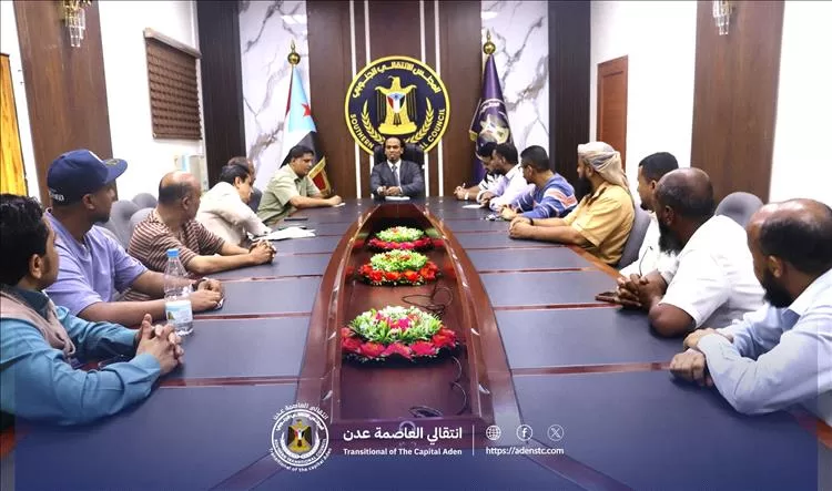 السقاف يناقش مع ملاك المطاعم السياحية في عدن آلية خفض الأسعار تزامنًا مع تحسن العملة المحلية