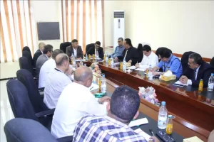 اخبار عدن – المدعي السنة يقود اجتماعًا لبحث سبل مكافحة التهريب وتعزيز التعاون بين الجهات المعنية