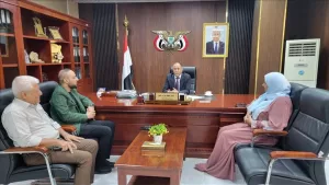 اخبار عدن – الوزير المعني بالصناعة والتجارة يبحث تجهيز الحملات الميدانية لمراقبة أسعار الأدوية