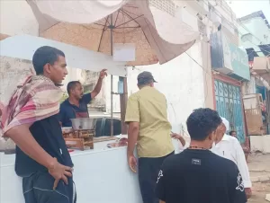 اخبار عدن – حملة تفتيشية على أسواق الأسماك والخضروات ومحلات البقالة في خور مكسر تسفر عن ضبط خمس مخالفات