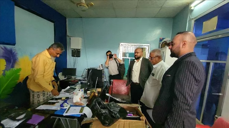 رئيس اللجنة القضائية بعدن يشدد على التزام المدارس الأهلية بخفض الرسوم والتعامل بالعملة الوطنية