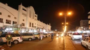 اخبار عدن – سكان العريش والممدارة يعبرون عن استيائهم من عدم التزام المتاجر في المنطقتين بالتوجيهات.