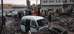 اخبار عدن – متابعة دائمة: الأمطار لا تزال تتساقط في عدن