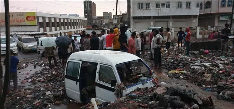 متابعة مستمرة : استمرار هطول الأمطار في عدن