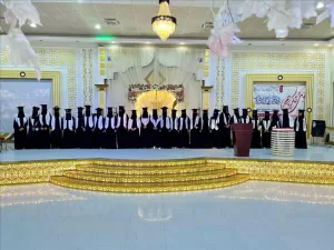 اخبار عدن – مدرسة الشوكاني في عمر المختار تنظم احتفالية لتكريم حافظات القرآن الكريم في مخيم تاج