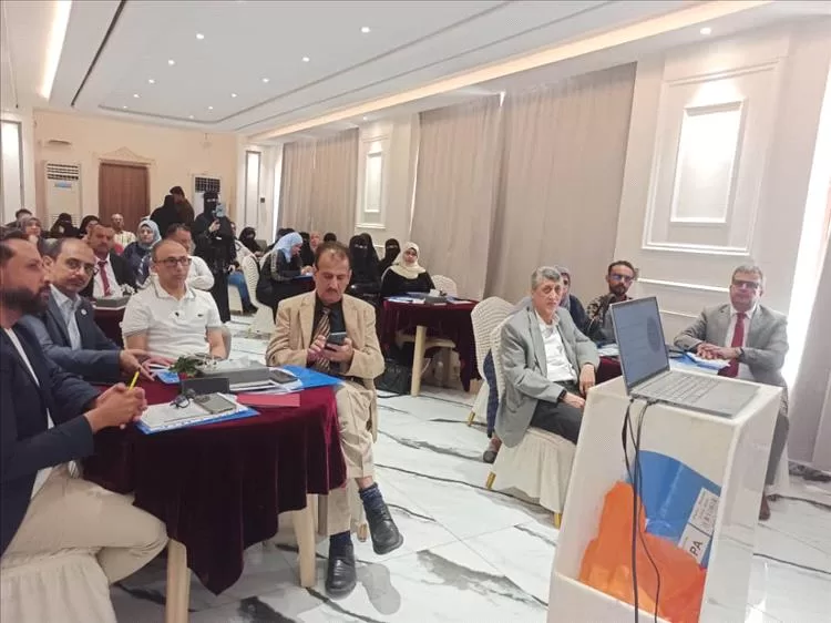 رئيس هيئة المواصفات ورئيس الغرفة التجارية يشاركان في ورشة دعم الأسر المنتجة بعدن