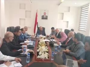 اخبار عدن – وزير التخطيط ونائب وزير الاتصالات يستعرضان تقريراً حول قطاع الاتصالات وخططه المستقبلية