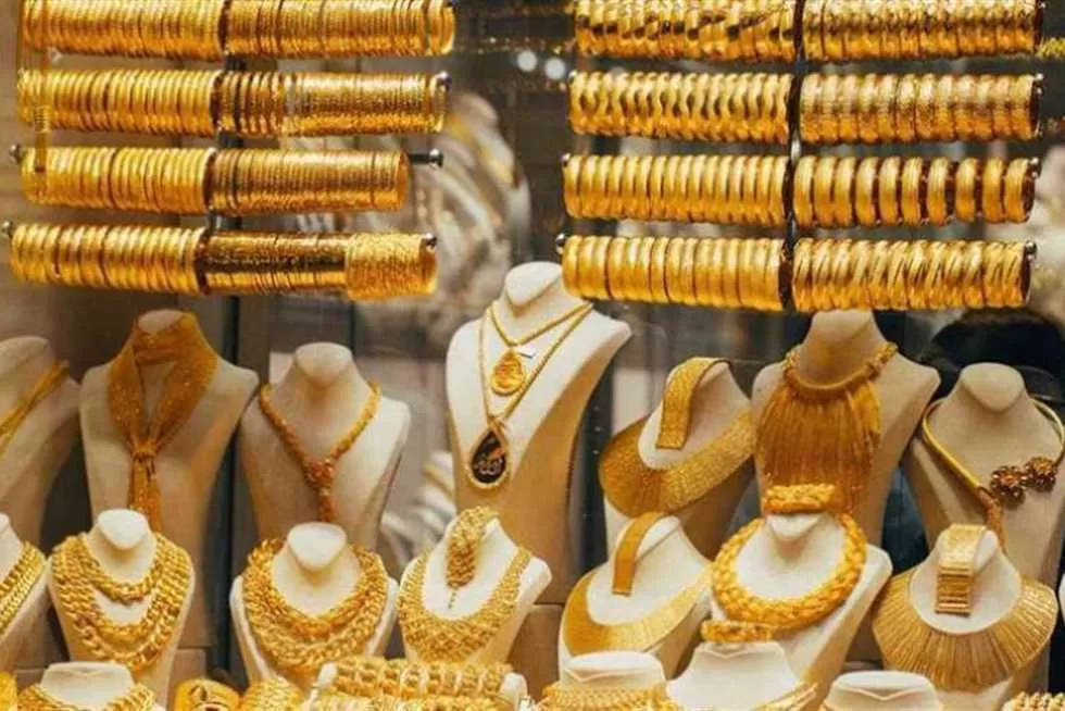الجرام يتراجع لـ3900 جنيه.. أسعار الذهب اليوم الإثنين بالصاغة بعد الانخفاض الكبير | المصري اليوم