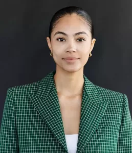 الضجة حول إعلان فوغ الذي تم إنشاؤه بواسطة الذكاء الاصطناعي ليست مجرد مسألة موضة