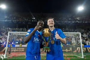 الهلال يجذب الجماهير بالألقاب والنصر بالنجوم.. ما هي توجهات مشجعي الأندية السعودية؟