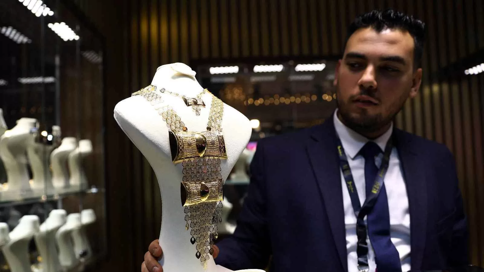 انخفاض سعر الذهب في مصر اليوم.. «عيار 21» يسجل 4685 جنيهاً | إرم بزنس