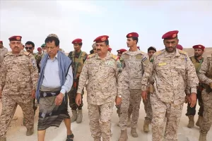 تحقيق جاهزية محور الغيضة: زيارة وزير الدفاع ومحافظ المهرة للمحافظات