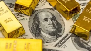 تراجع قيمة الدولار وثبات سعر الذهب.. وانخفاض أسعار الحديد والأسمنيوز في مصر