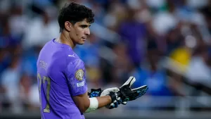 “خيار مقلق!” .. نداء لإدارة الهلال لإنقاذ الفريق من أزمة ياسين بونو