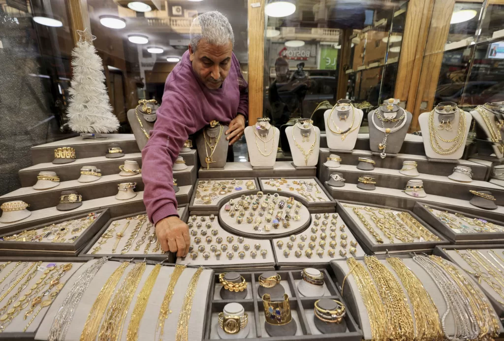 سعر الذهب الآن في محلات الصاغة بعد الارتفاع الأخير | قناة صدى البلد