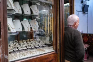 سعر الذهب عيار 21 بالمصنعية ينخفض اليوم الثلاثاء 19 أغسطس 2025.. دلالة إيجابية حول اتجاه السوق المصري – المطور