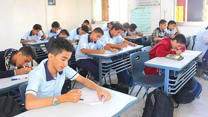 عدن استغلال واضح بالتعاون مع الجهات الرسمية وزارة التربية تفرض