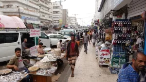 عدن: عقب التراجع المفاجئ في سعر الصرف.. كيف تتأثر الأسعار المرتفعة؟ – شاشوف