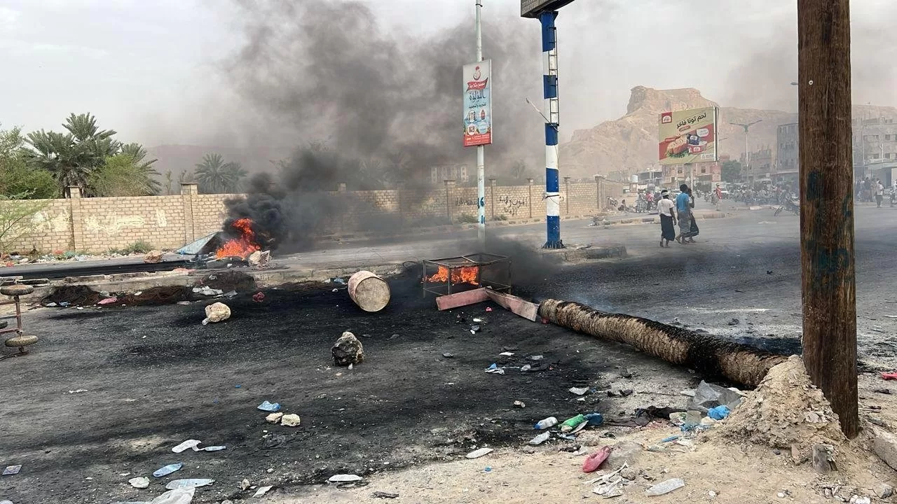 فض اعتصام تريم تفاقم الوضع في حضرموت وسط الأزمات الاقتصادية