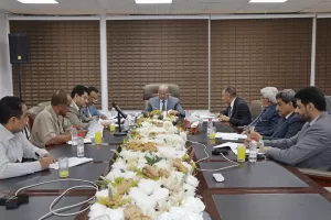 لجنة وطنية عليا لإدارة وتمويل الاستيراد: حكومة عدن تسعى لاستعادة السيطرة على سوق المواد الأساسية – شاشوف