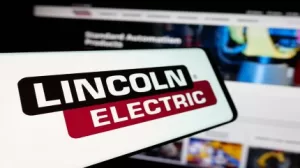 لينكون إليكتريك تستحوذ على كلاي سلاي ستيل